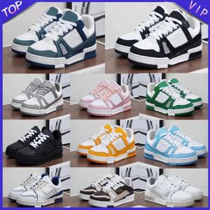 Designer Louies Vuttion Shoes Sneaker Trainer präglade Casual Shoes Denim Canvas Leather White Green Red Blue Letter Fashion Platform Låg tränare Storlek 36-45