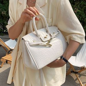 Large Capacity Women's Versatile for Summer, 2021 New Trendy and High-end Crossbody Bag, Crocodile Pattern Handbag 75% Factory Wholesale