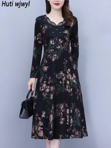 Casual Dresses Autumn Winter Vintage Black Print Chic Prom Dress Women Elegant Luxury Night Midi Vestidos 2024 Plus Velvet Bodycon Party