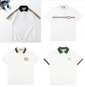 Neues modisches Poloshirt für Herren. Luxuriöse italienische Herren-Designerkleidung. Kurzärmeliges, modisches Herren-Sommer-T-Shirt