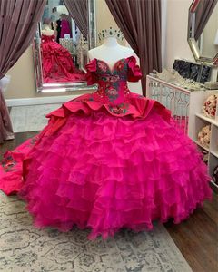 2024 Ricamo Abiti Quinceanera messicani Abito da ballo principessa Abito da ballo a strati Increspato Organza di raso Fucsia Abiti dolci 15 Vestido De 15 Anos