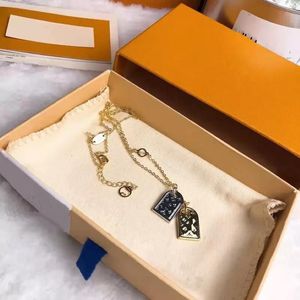 Lyxdesigner halsband mode smycken kvinnor kedja rostfritt stål dubbla taggar guldhängen älskare av hög slutdesign halsband l028250t