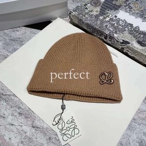 Loewee Hat High Quality Designer Beanie Caps Mens Women Winter Popular Wool Warm Knit Hat New Fashion Beanie Bobbles Designer 595