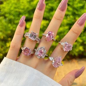 Pierścienie klastra Karaczi Wedding Bankiet S925 Srebrny Srebrny Ring Miłość RinDrop Square Diamond Geometry 5a8a Cyrcon Series Kobiety
