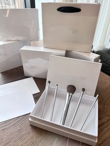 Designer Makeup Brush Set 5st 100% Wool Silver Color Makeup Tools By Letters With Present Box For Girl Friend Birthday Present Valentine's Day Christmas Gift High Quality