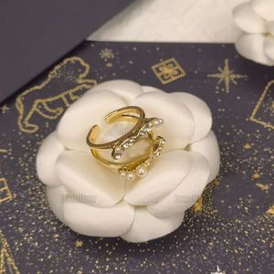 Chanells Love Pierścienie damskie męskie projektant kanału Para luksusowa biżuteria Casual Fashion Street klasyczne damskie pierścionki Pierścienie świąteczne 1223