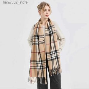 Lenços Luxo Inverno Cashmere Scarf Womens 2023 Design Quente Cashmere Cobertor Plain Scarf Womens Shawl Bag Grosso Foulard Bufanda Q240228