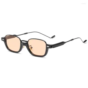 Occhiali da sole 2024 Moda piccola piazza personalità femminile mezza montatura in metallo da strada occhiali da sole anti-luce blu