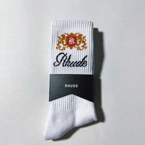 Rhude Skarpetki Prosty list Wysokiej jakości bawełniany europejski amerykański trend Trend Socks Men and Women Socks ciepłe i wygodne skarpetki igły Rhude para Intube