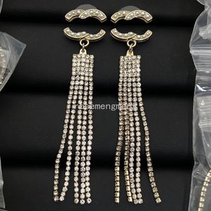 Fashion Womens Designer Tassels Earrings Wedding Jewelry Brand Letter Studs 925 Silver Plated Copper Pearl Earring Crystal Stud Exquisite Festivals Gifts