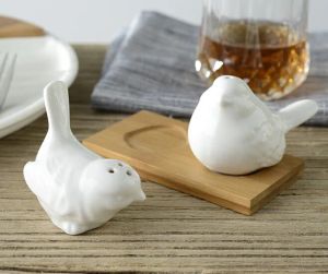 Hurtownia- Wesele Favor Prezent i prezenty dla gości ceramiczne miłosne ptaki sól i pieprz wytrząsarki pamiątki 1sets = 2piece