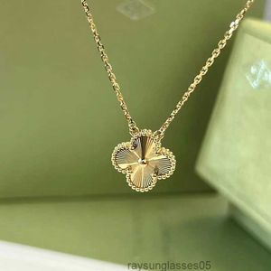 Brand 15mm Clover Necklace Fashion Charm Single Flower Cleef Necklace Luxury Diamond Agate 18k Gold Designer Necklace for Women BP05W