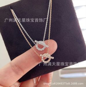 925 Sterling Silver Classic Small Q Letter Necklace Pig Nose Full Diamond Round ClaVicle Chain Net Red samma stil färglös hänge