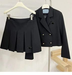 Women Designer Jackets Dresses Sets Classic Blazer Two Piece Dress Summer Spring Short Skirt Triangle Party Dress Casual Jackets Skirts Optional