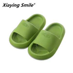 Outdoor Kids Solid Slippers Summer Designer Color Beach Shoes Children Boys Girls Baby Soft PVC Ourdoor Comfortable Slippers Cheap Price