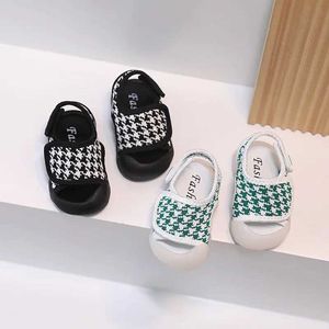 صندل صندل صندل Houndstooth Baby Boys New Boys عرضية ناعمة ناعمة Summer Summer Childrens مغلق أحذية ما قبل المدرسة H01112 J240228