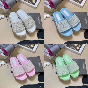 Luxury Designer Summer slipper Canvas cross-woven sandal Beach Slipper rubber outdoor flip-flops Blue pink brown Green flip-flops