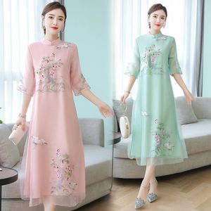 Abito da donna migliorato cheongsam retrò elegante ricamo abiti lunghi festa floreale abbigliamento femminile cinese di alta qualità 240220