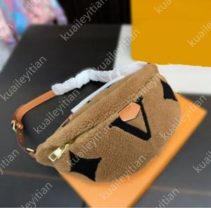 10A أكياس الكتف Women Winter Teddy Weist Bag Fashion Mens Crossbody Chespack Counder Counter Facs Fluffy Bumbag مصمم فانباك فانباك