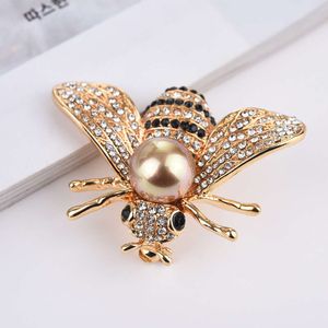 High End Creative and Animal Bee Clothing with A High-end Feel, Popular Among Women, Versatile Brooch Pin Accessories
