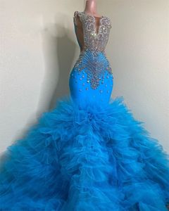 럭셔리 다이아몬드 댄스 파티 드레스 구슬로 된 얇은 색 기차 생일 파티 드레스 보석 넥 보석 아프리카 인어 로브 드 소리