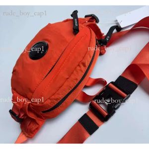 حقيبة حمل CP Bag Europe Men Single Crossbody Crossbody حقيبة صغيرة من الهاتف الخلوي حقيبة واحدة عدسة واحدة