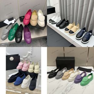 24C Couro Acolchoado Aba Turn Lock Turnlock Mocassim Mocassim Flats para Mulheres Matelassê Sapatos de Salto Baixo Aba Deslizante Sandálias Plataforma Vintage Bege Vinho Vermelho Preto