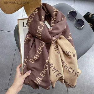 Halsdukar Luxury Cashmere Womens varumärkes sjal Nytt rutigt varmt sjal Autumn Womens sjal q240228