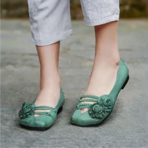 靴2022新しい春の夏の女の子花柄本物の革の羊皮ローファースクエアトゥー浅い花滑り台女性靴