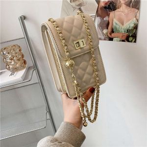 Women's City New Crossbody Shoulder Korean Fashion Small Fragrant Wind Lingge Chain Phone Bag 75% Factory Wholesale