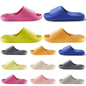 Style8 Erkek Terlik Yaz Slaytları Tasarımcı Sandalet Klasik Yumuşak Plaj Su Geçirmez Yeşil Pembe Kırmızı Sarı Turuncu Gri Gri Mens Terlik Sandal Slayt