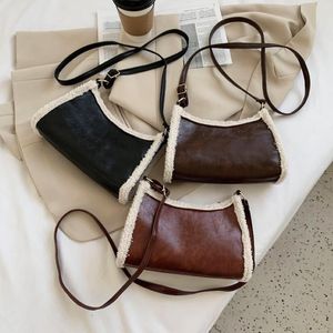 Çapraz vücut 2021 retro kadın moda üst düzey bayanlar Koreli Japon tarzı omuz çantası messenger crossbody satchels hobos194s