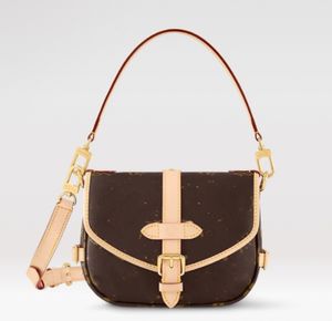 M46740 SAUMUR BB BAG Axelväska Crossbody Tote Handväska Kvinnor Fashion Luxury Designer Messenger Bag Top Quality Purse Pouch Sadel Shoulder Bag Brown Brown