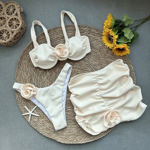 Seksowna kwiatowa koronkowa 3-częściowa mini bikini 2024 Women Swimsuit Kobiet Kampli Bikini Zestaw Brazylii plażowy Bikini Set 240229