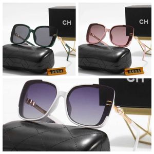 Designer Ch óculos de sol para homens Mulheres Luxo Chan Accessories Glasses Moda Eyewear Diamond Square Sunshade Crystal Sold Sun Full Package Sunglass X9Z7