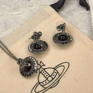 Designer Earring Viviennr Westwoods Saturn Earrings Earstuds Personalized Fashion Glass Ball Crystal Black Orb Cross Ins