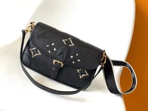 Designer Bag Womens Crossbody äkta läder axelhandväskor multi pochette accessoires kvinnor klassiska plånböcker 2401