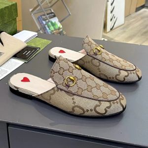 Damen-Designer-Mule-Slides, Segeltuch-Slipper, bestickte Sandale, schwarze Leder-Slide, Sommer-Haus-Slider, lässige Pool-Flip-Flops, Strand, klassische Damen-Gummisohle