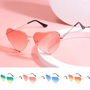 Sunglasses Fashionable Retro Heart Shaped Gradient Color Sun Glasses For Women Men D88