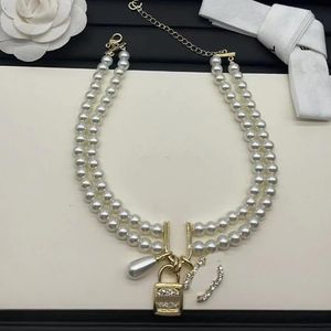 Klassische Marke Designer Anhänger Halsketten Kristall Perle Brief Choker Anhänger Halskette Pullover Kette Schmuck Zubehör 20 Stil