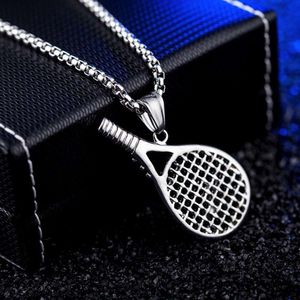 Hip Hop Wolf Tide Tennis Racket Pendant Necklace For Men and Women Sports Fan Fashion Jewelry with Titanium rostfritt stålkedja tillbehör Bijoux grossist