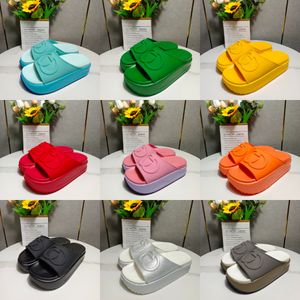 Designer slippers, sandals, stylish summer beach slippers, unisex rubber flat slippers, and platform soles are available in a variety of colors 01