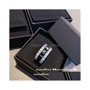 Кольца кластера Роскошные модные блестящие циркониевые кольца Sier Color Обручальные кольца Штабелируемые кольца для помолвки Вечность для женщин Drop D Dhxo7