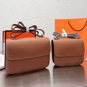 borsa di design di lusso da donna lettera borsa a tracolla da 24 cm moda in pelle dorata hardware patta borsa a tracolla borsa pochette di alta qualità