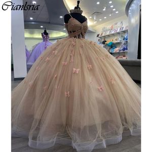 Iluzja Rose Gold Illusion Kryształowe sukienki Quinceanera suknia balowa 3D Butterfly Plat Corset Vestidos de 15 anos