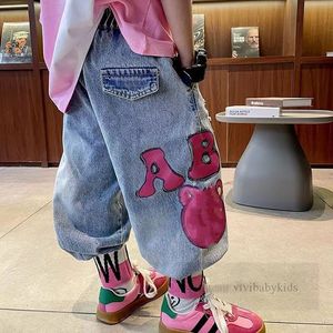 Fashion kids bear letter printed jeans boys girls drawstring elastic waist loose denim pants 2024 spring children cartoon casual cowboy trousers Z6887