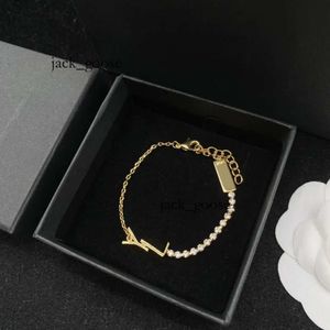 Ysl Bracelet Designer Jewelry Girls Women Letter Elegant Love 18k Gold Bangles Charm Fashion Have Sailormoon Van Gift 90 Yslss 676