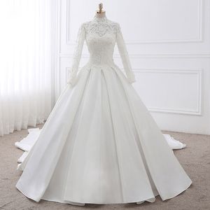 Elegantes A-Linie-Hochzeitskleid mit hohem Kragen und vollen Ärmeln, Perlenapplikationen, Spitzensatin. Einfache Brautkleider können individuell angepasst werden