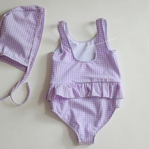 Badkläder hjort jonmi 2023 sommar koreansk stil baby flickor söta badkläder rygglösa bowknot ruffles strand bikini småbarn barn baddräkter