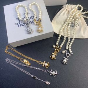 Designer Neckalce Viviennr Westwoods 2023 Nova Mãe Âncora Colar Moda Commuter Versátil Suéter Cadeia Pequena Rede de Batata Doce Vermelho Mesmo Estilo